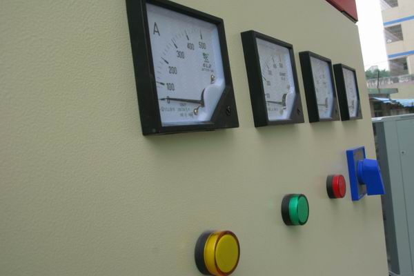 呼兰配电箱-3683讲讲配电箱的操作和检修步